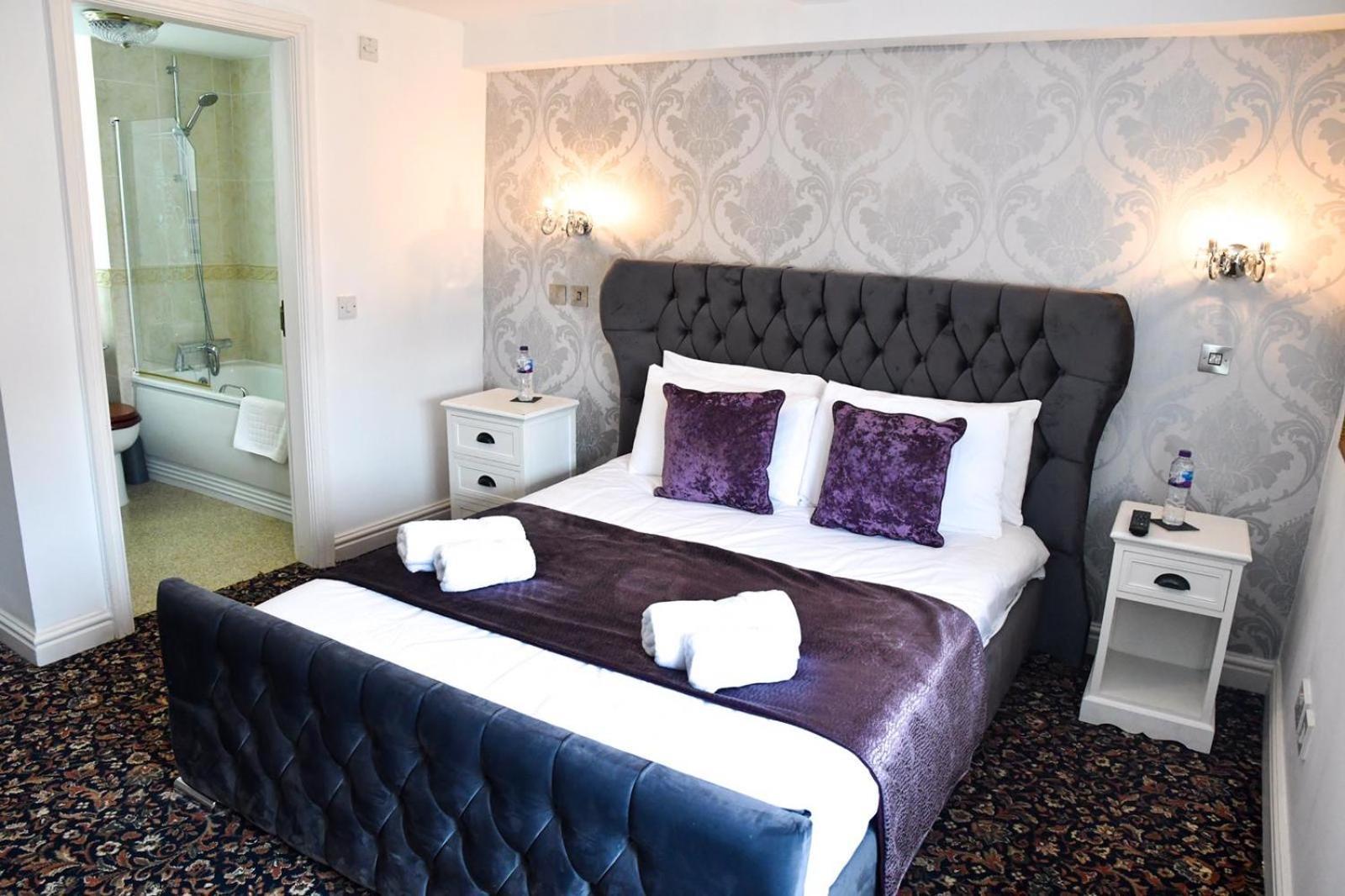 Whiston Hall Camera foto