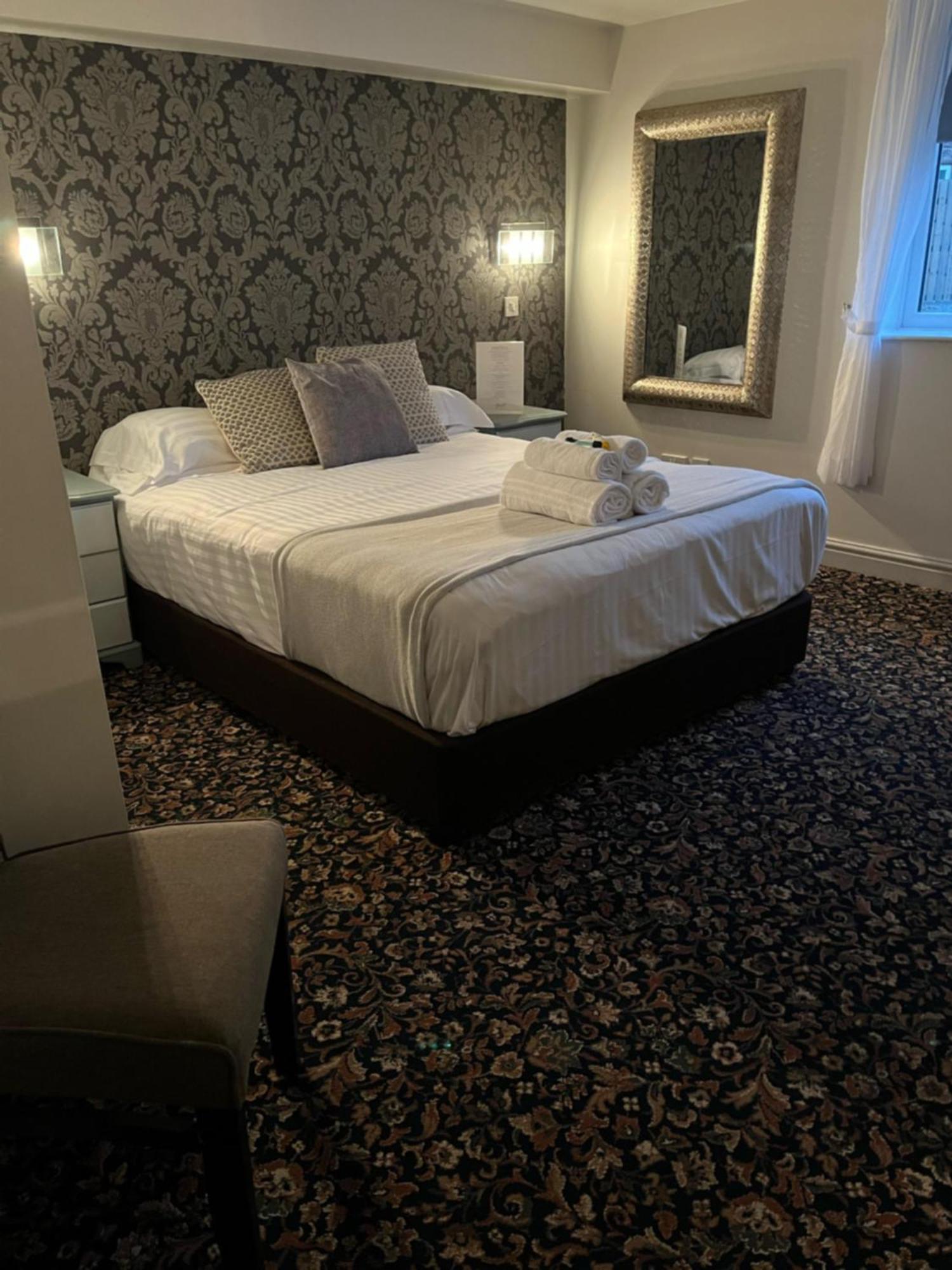 Whiston Hall Esterno foto